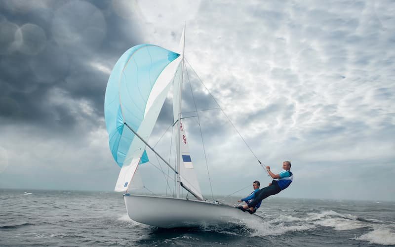 Een goede zeiler houdt koers, maar houdt ook rekening met de wind.